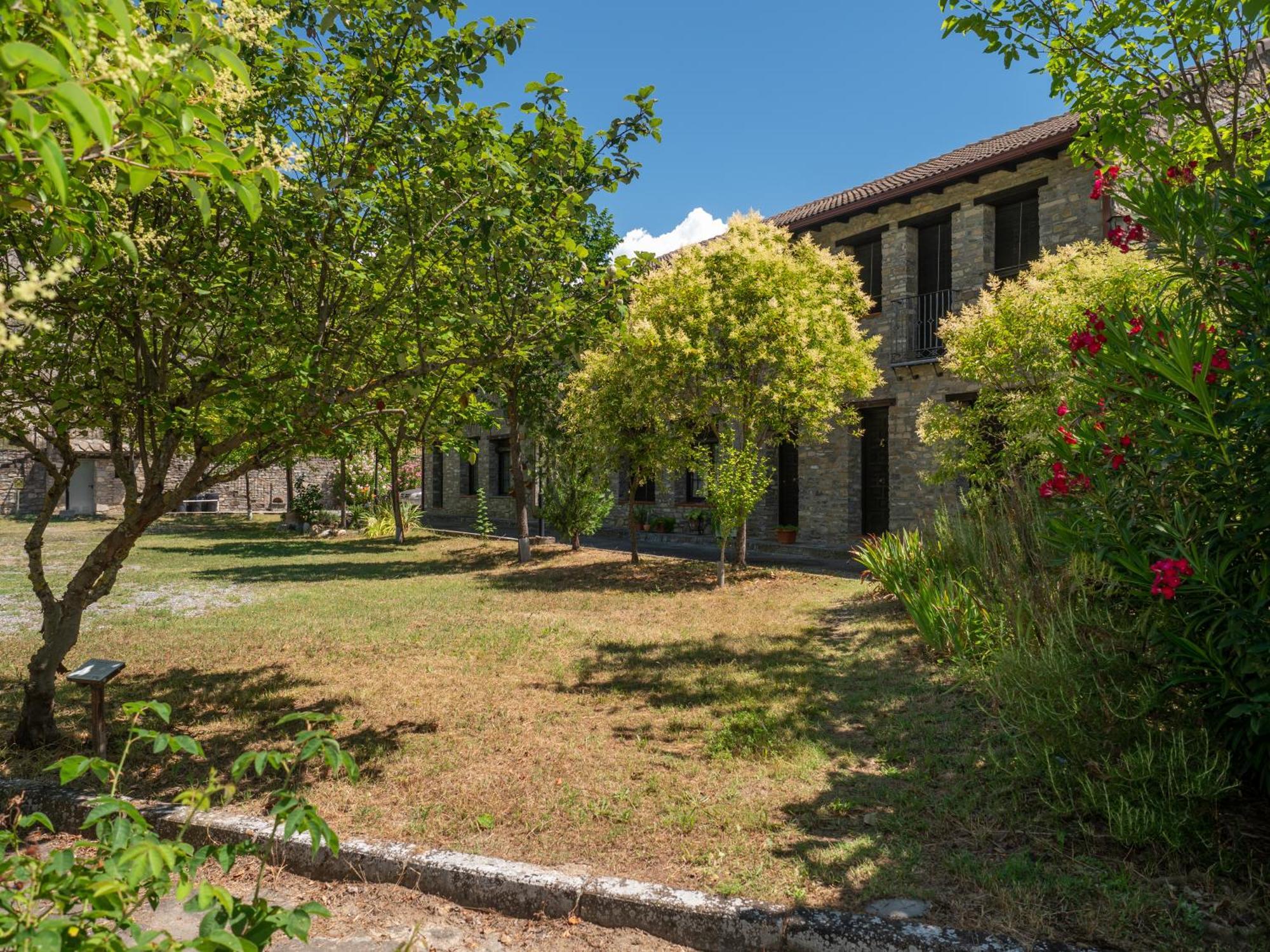 Camping Centro De Vacaciones Morillo De Tou -